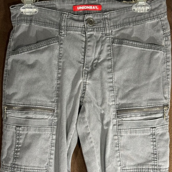 Unionbay Women's Gray Cargo Pants Zip Pockets Slim Fit Casual Utility Size 3 - Picture 2 of 6